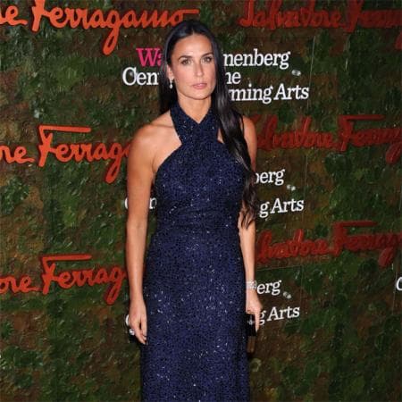 La actriz Demi Moore es famosa por su calidad histriónica y por mantener relaciones con hombres más jóvenes que ella, sin que se note la diferencia de edad, pues luce increíblemente a sus 55 años.
