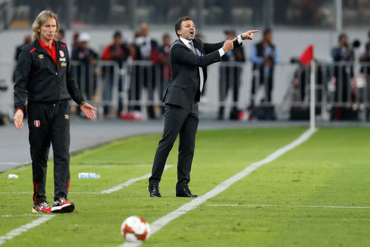 Ricardo Gareca, el mismo que como jugador le arrebató hace 32 años el cupo a Perú con Argentina, ahora le devuelve como técnico la alegría a los incas.