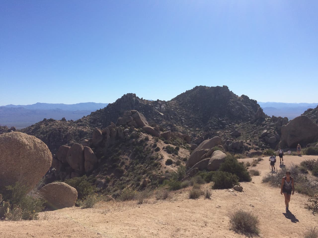 También hay secciones en las que se puede hacer escalada en roca.