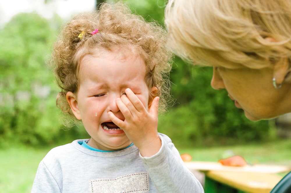 La sensibilidad es lo que tenemos todos, lo que existe dentro del ojo interior, lo que el artista ve en todas partes. Lo que te conmueve cuando ves la imagen de un niño que está siendo acusado, un anciano que está pasando por algo sensible, alguna tragedia que ves y quieres ayudar.
<br>