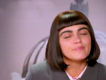 Lichita y Roberto cada vez conviven más y todo parece indicar que sus corazones laten más fuerte. Roberto está brillando en Icónika y es que Lichita con sus grandes ideas ha sido un gran apoyo para él. Son un buen equipo y por supuesto que Lichita no deja de suspirar.