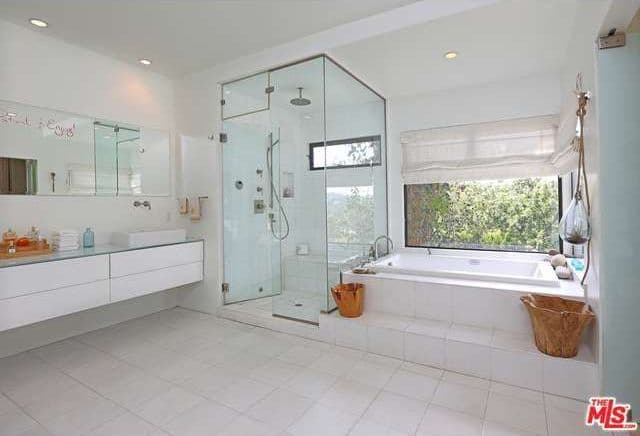 Estando en una bañera como esta, ¿quién querría salir?