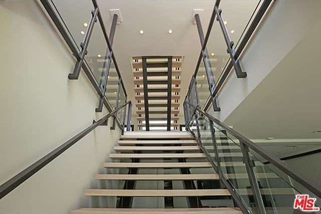 La cocina es un asunto aparte, pues permite un inmediato pasa a un ‘comedor informal’, de acuerdo al anuncio de la venta.