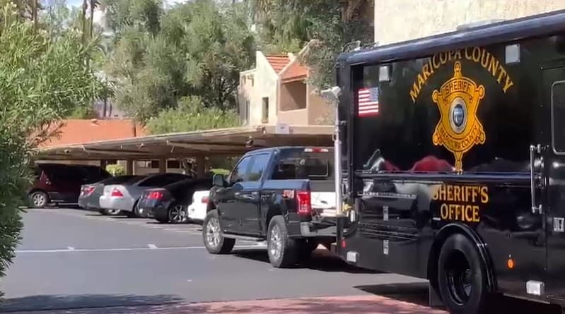 Un residente resultó muerto, pero no se han precisado las causas del deceso.