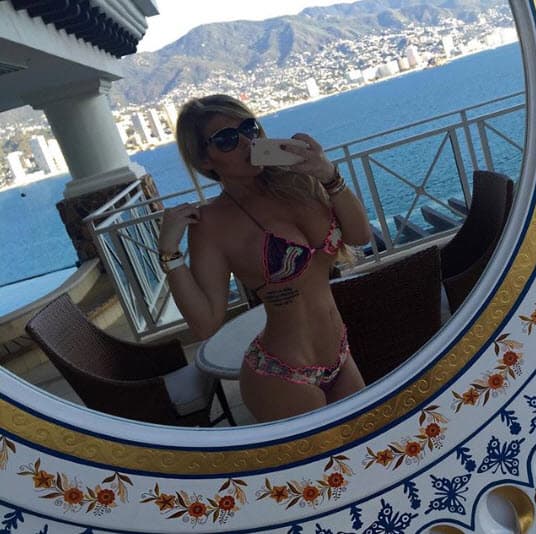 “Lo conozco desde que tengo 12 años. Tengo mucha confianza. No me parece que tenga nada de malo que me tome una foto o que me acomode el bikini. Me llevo súper bien con él y él ha estado en todo momento conmigo. No tiene sentido”, afirmó la hija de Bozzo.