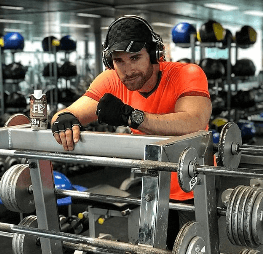 "
<b>No es genética ni suerte, es constancia y disciplina</b>. Mantener un orden en tu vida. Solo depende de ti. Si quieres ser mejor ponte a hacer (ejercicio). El resultado del esfuerzo es de las mayores satisfacciones en la vida. ¡No te rindas! Sueña en grande y que nada te detenga. Sí se puede", se lee en el mensaje. 
<br>