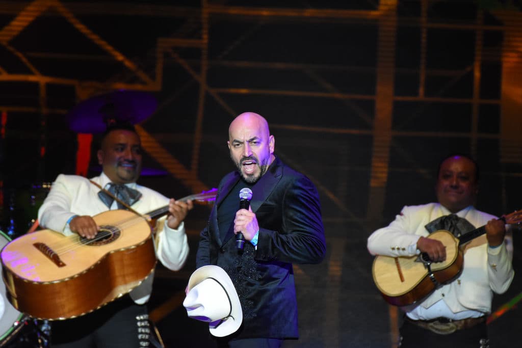 Según él, los abogados se reunieron el 7 de mayo y para el día siguiente, el cambio quedó "adaptado", señalando una autoría conjunta. Después de eso, la canción pudo ser lanzada. 
<br>