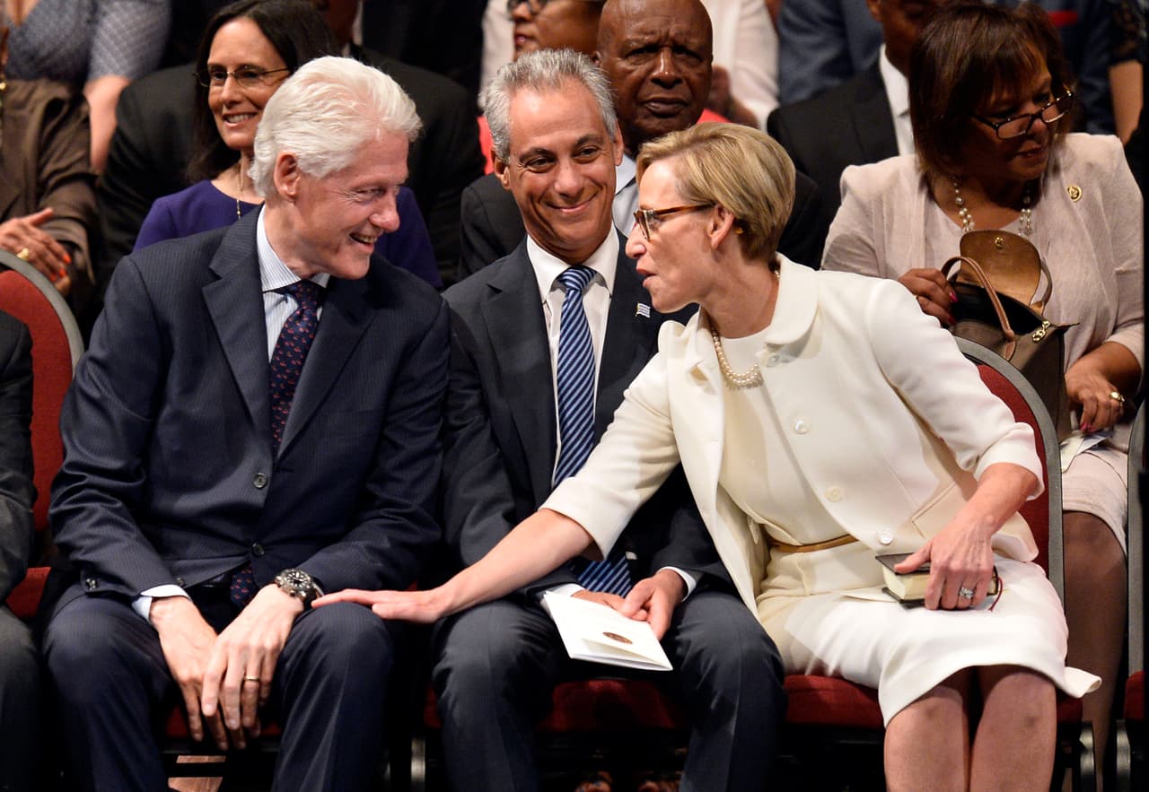 Además de su propósito por "seguir trabajando para que nuestras calles sean más seguras, nuestras escuelas más fuertes y proporcionar más oportunidades para nuestras familias".