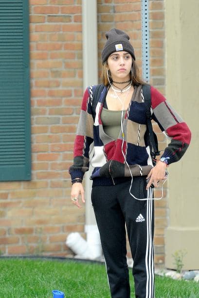 Con esas hermosas facciones que carga, ¡todo le viene bien!