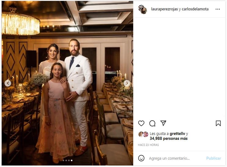 Una de las invitadas más especiales en la boda fue Mía, hija de Pérez, quien posó feliz para las fotografías oficiales.