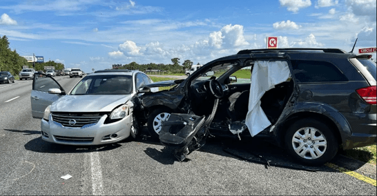El incidente ocurrió en la intersección de South Highway 441 y Southeast Sunset Harbor Road en Summerfield.
<br>