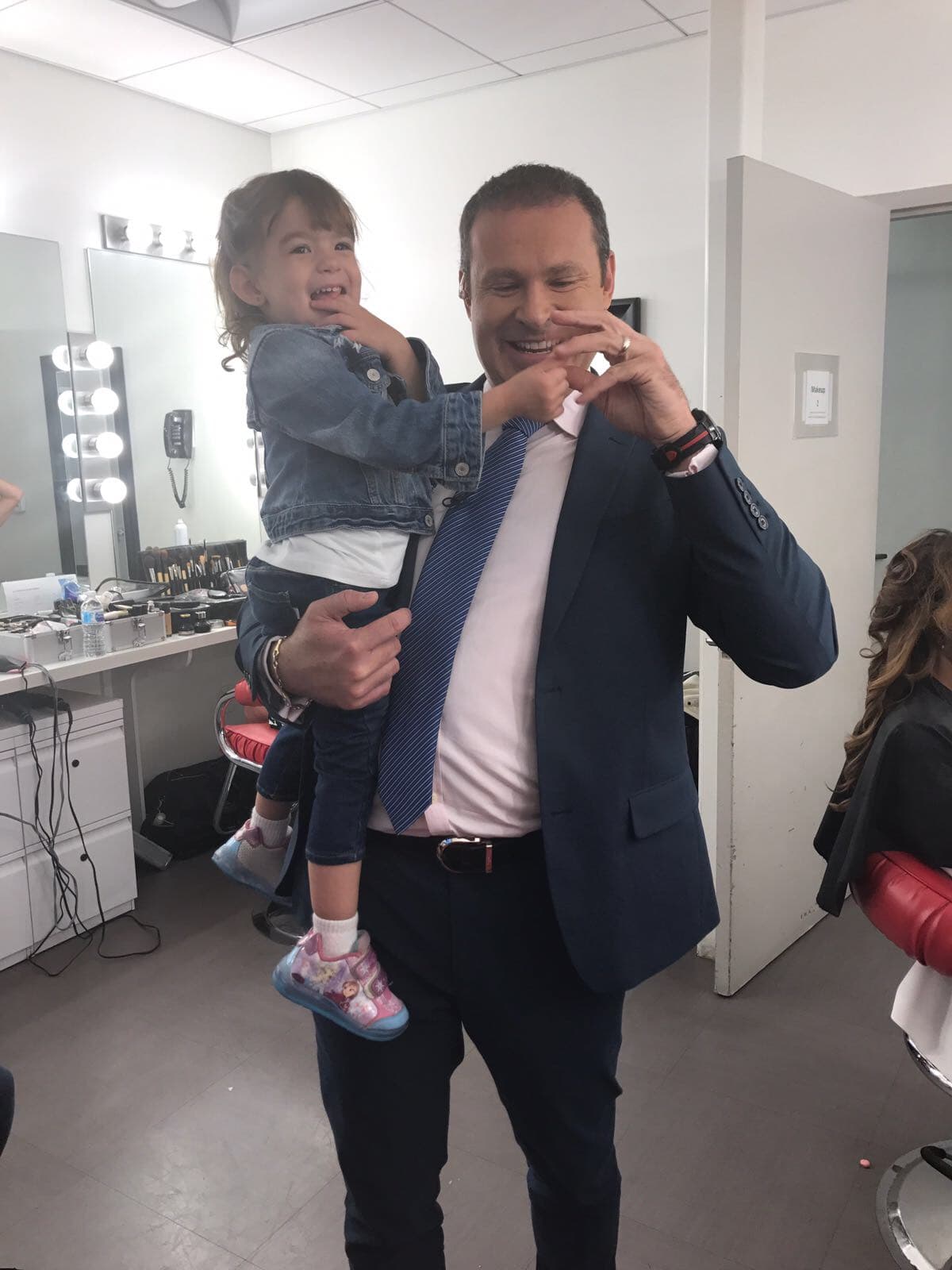 Michelle llegó a inyectarle vida a nuestro conductor.