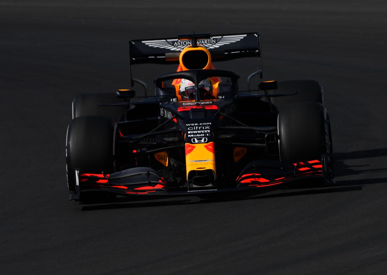 Bottas, Hamilton, Verstappen, Leclerc, Albon, Sainz, Pérez, Raikkonen, Ricciardo y Gasly fueron los 10 mejores en la sesión libre. El Gran Premio de Portugal se correrá el 25 de octubre.