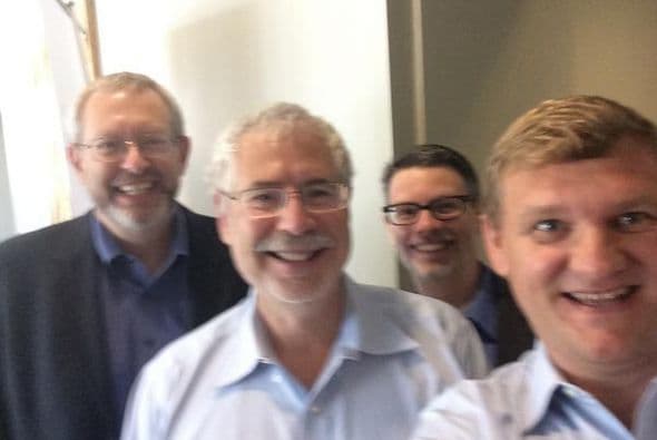 STEVE BLANK: Su cuenta es @Sgblank. Además de empresario es un académico. Es cofundador de E.piphany. Siempre enlaza a su blog. Foto tomada de Twitter.