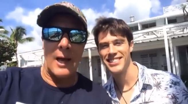 Durante su participación en el reality show 'Mexican Dynasties', el año pasado, Adán Allende, hijo de Fernando, retomó su carrera y lanzó el sencillo 
<b>'<a href="https://www.youtube.com/watch?v=rAWBx-OFpbw" target="_blank">Nunca me sueltes</a>' </b>.