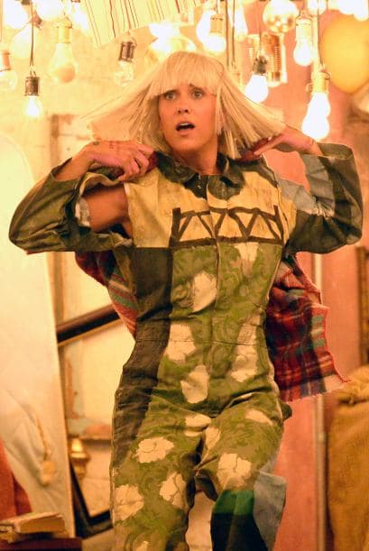 Una de las actuaciones más polémicas de la noche fue la de Sia.