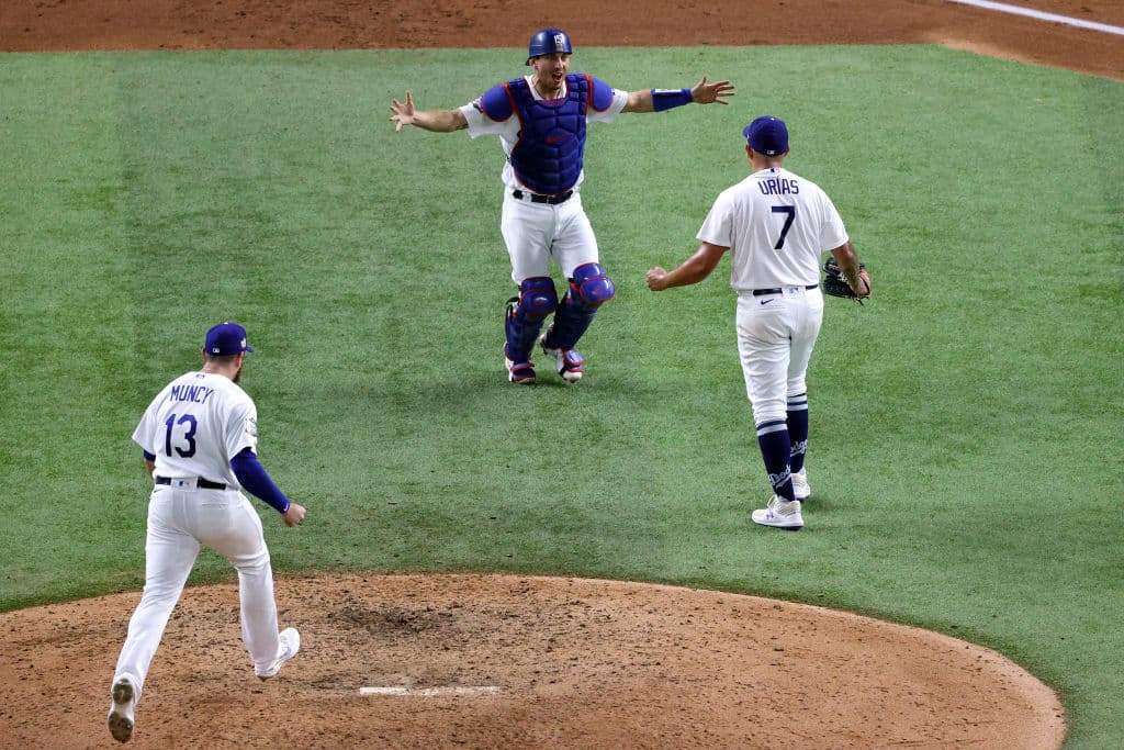 Todo es felicidad en Los Angeles, luego de que los Dodgers consiguieran el tan anisado título de Serie Mundial al derrotar a los Tampa Bay Rays.