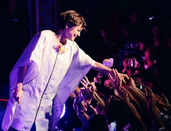 La cantante ha revalorado la obra de importantes figuras como Agustín Lara, a quien le rindió un homenaje con el álbum 'Mujer Divina', su propia versión de clásicos temas como 'María Bonita' o 'Piensa en Mi'.