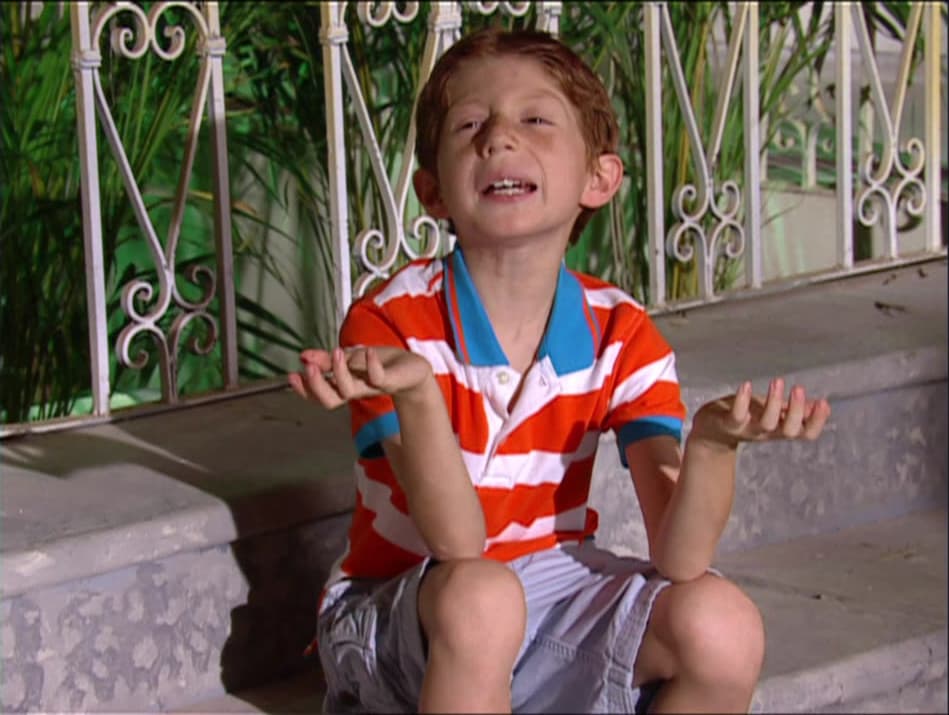 Aunque en la vida real Octavio Ocaña soñaba con ser futbolista, Benito quería ser doctor.