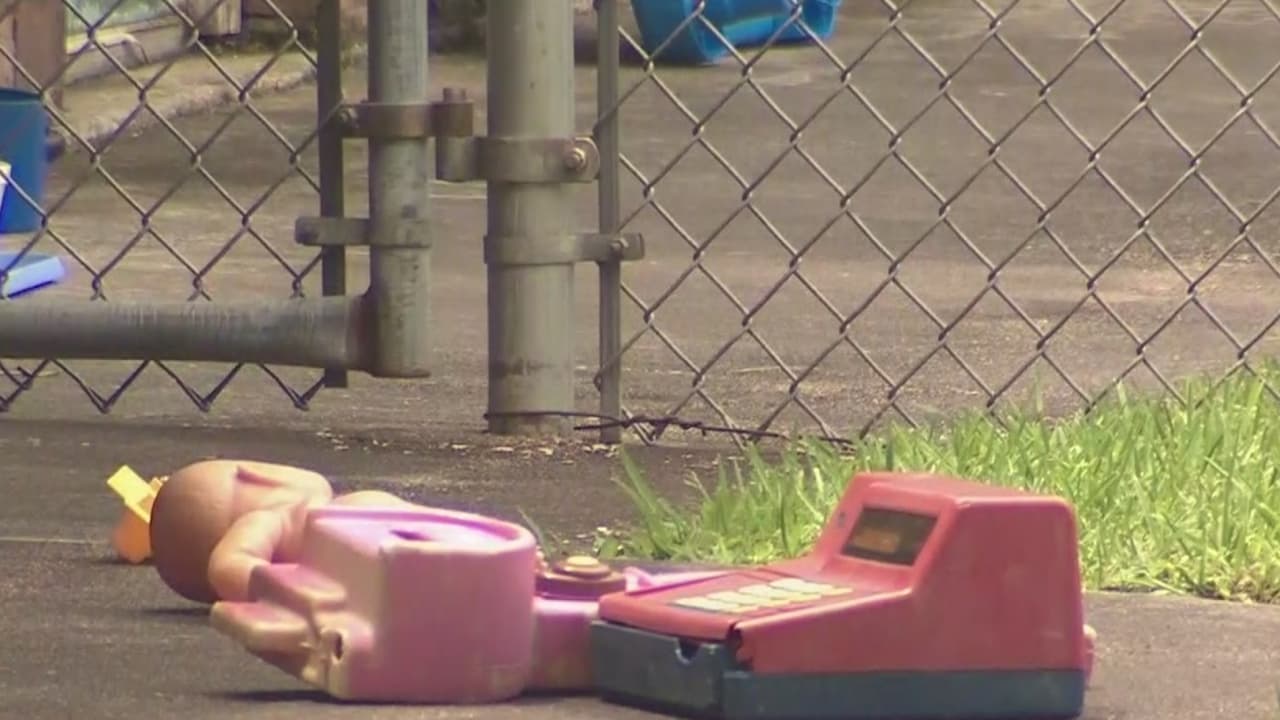 "¿Por qué no te mueres?": acusan a madre de golpear e intentar matar a su bebé de 4 meses