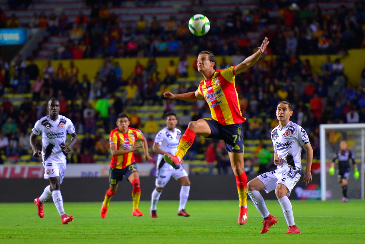 Sin claridad por parte de ambos equipos tras los primeros 45 minutos, pese a las cantidad de ocasiones generadas, los dos contrincantes se marchaban al vestidor con un transitorio 0-0.