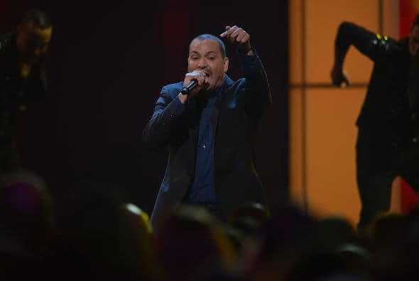 ¡Nos enamora con sus movimientos de cadera!