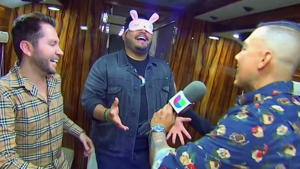 La Adictiva nos abrió las puertas de su autobús y este fue el divertido juego al que se sometieron