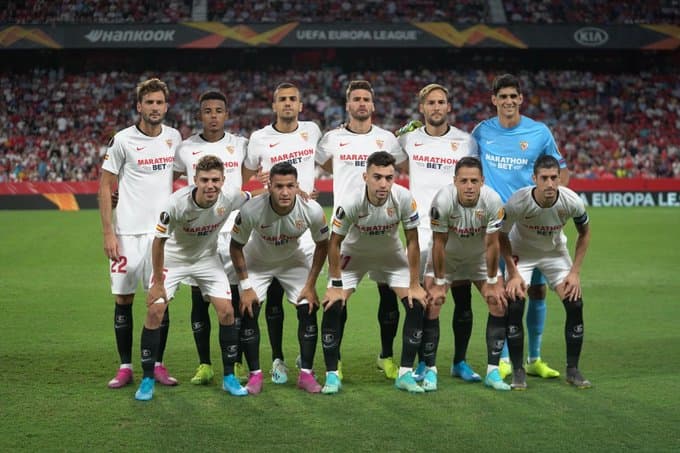 El mexicano salió en aplausos al minuto 79.