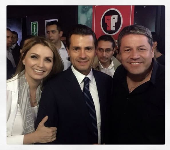 El Presidente de México y la Primera Dama se mostraron felices y orgullosos de ver el crecimiento profesional que ha tenido su hija.