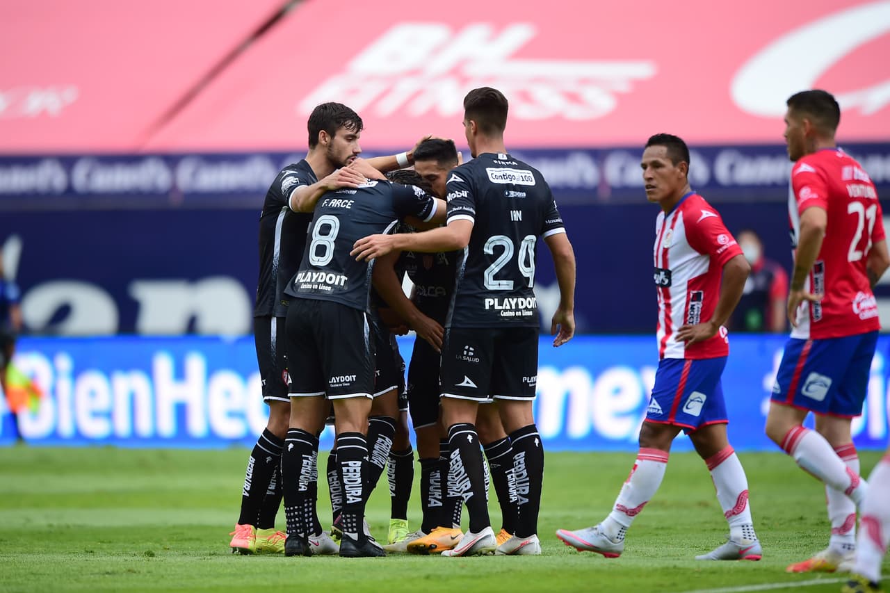 Luego de una genialidad de Lucas Passerini, Alex Zendejas abre el marcador en San Luis.