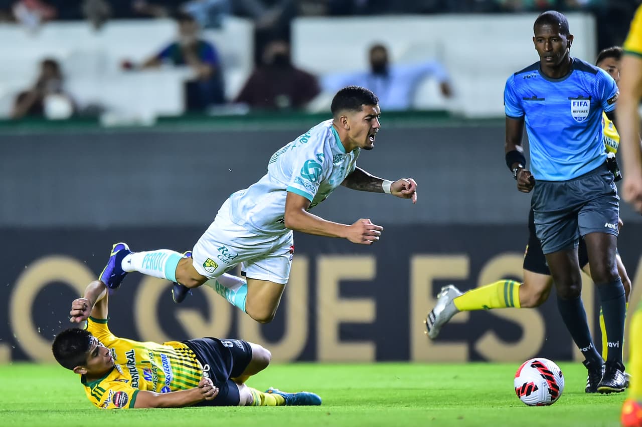 Elías Hernández vuelve a aparecer en la vuelta, le da la victoria 1-0 a León, poen el 3-0 definitivo en global y aseguran su liugar en los cuartos de final.