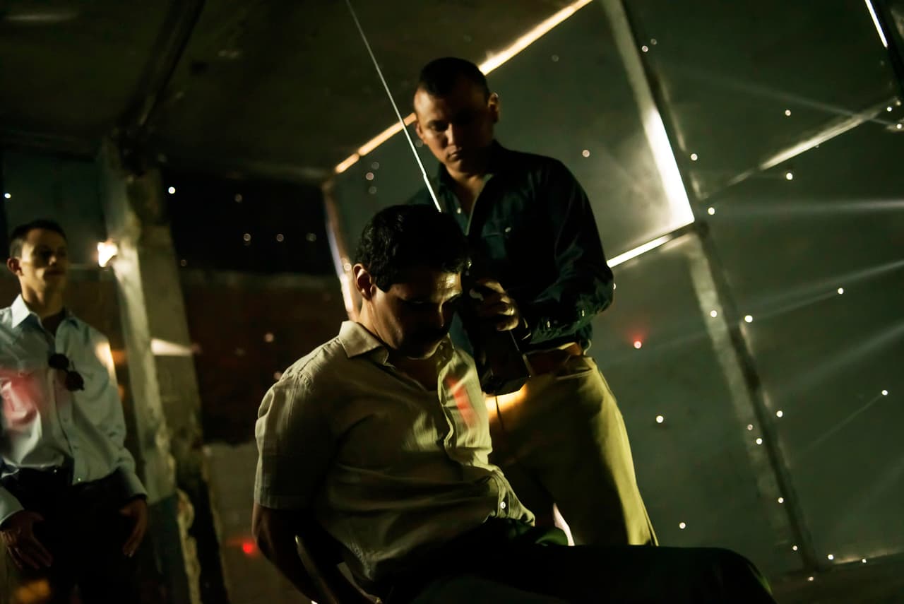 'El Chapo' le pidió que lo dejara terminar con el trabajo y le explicó que él también sería beneficiado. Además, le aseguró que si fallaba, el mismo Pablo Escobar lo asesinaría.