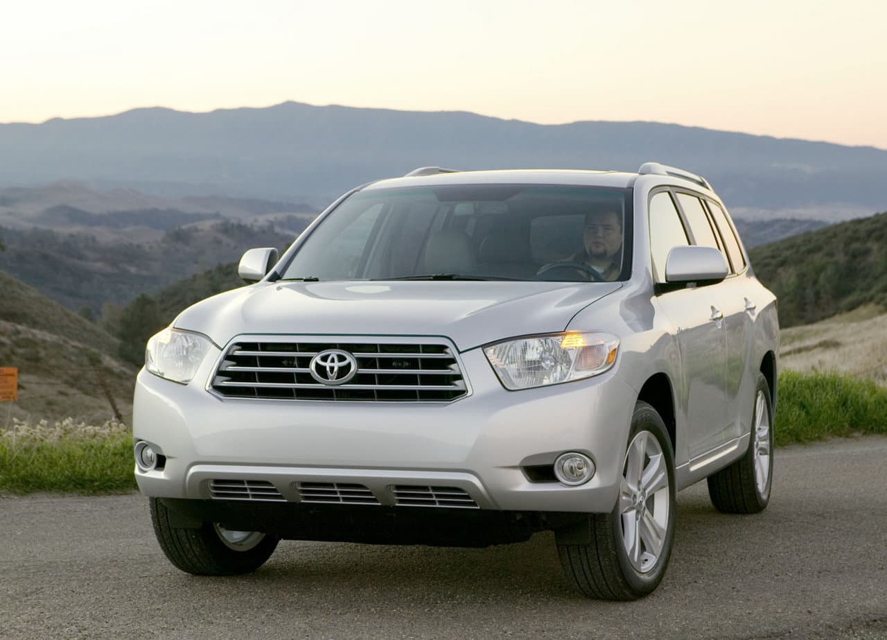 <h3 class="cms-H3-H3"><b>1. Toyota Highlander</b></h3>
<br>% de dueños que lo conservaron por más de 15 años: 18.3%
<br>En comparación con el promedio: 2.4x 
<br>
<br>En imagen: Toyota Highlander 2008
<br>