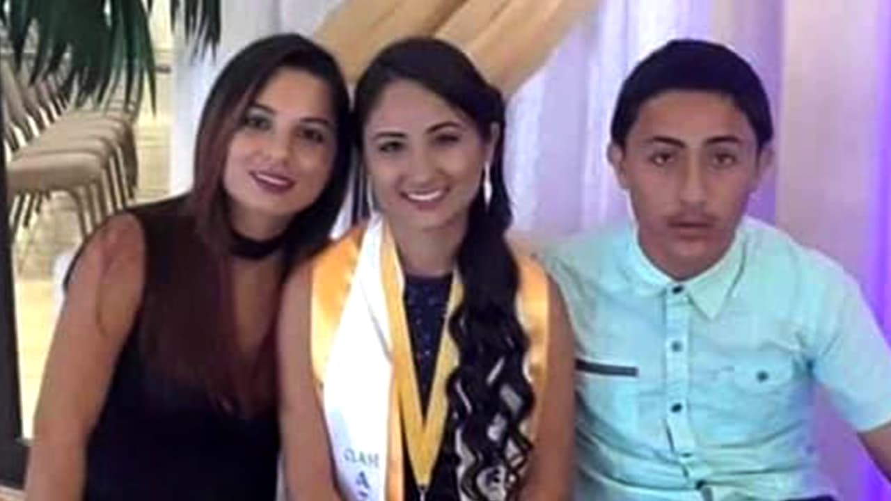 “Daría lo que fuera por prevenir eso": cientos de personas se despiden de los hermanos que murieron en trágico accidente de auto