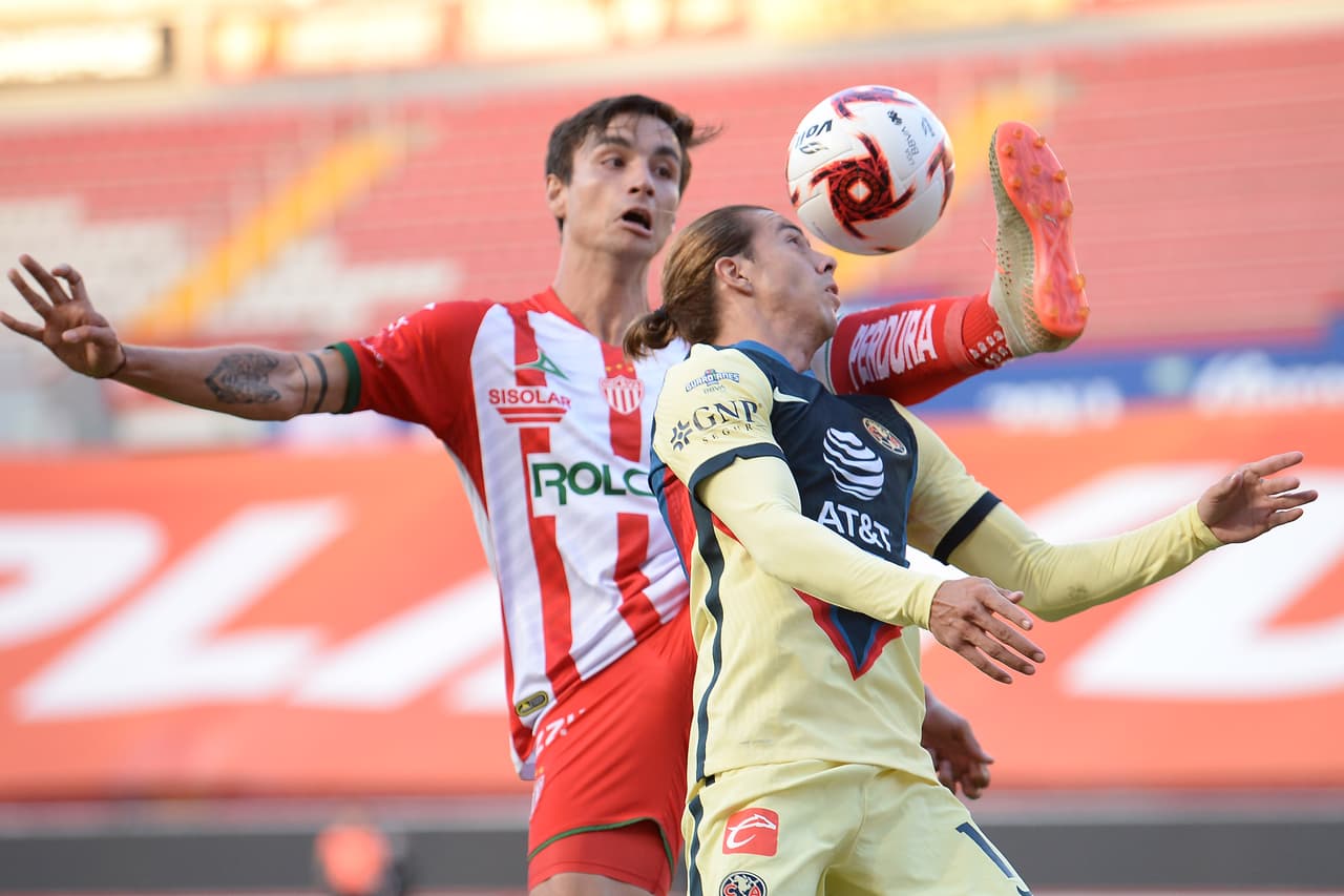 Los peiadfos y estilos exóticos siempre han sido parte del futbol y nosotros te presentamos a los jugadores con los mejores cortes y estilos.