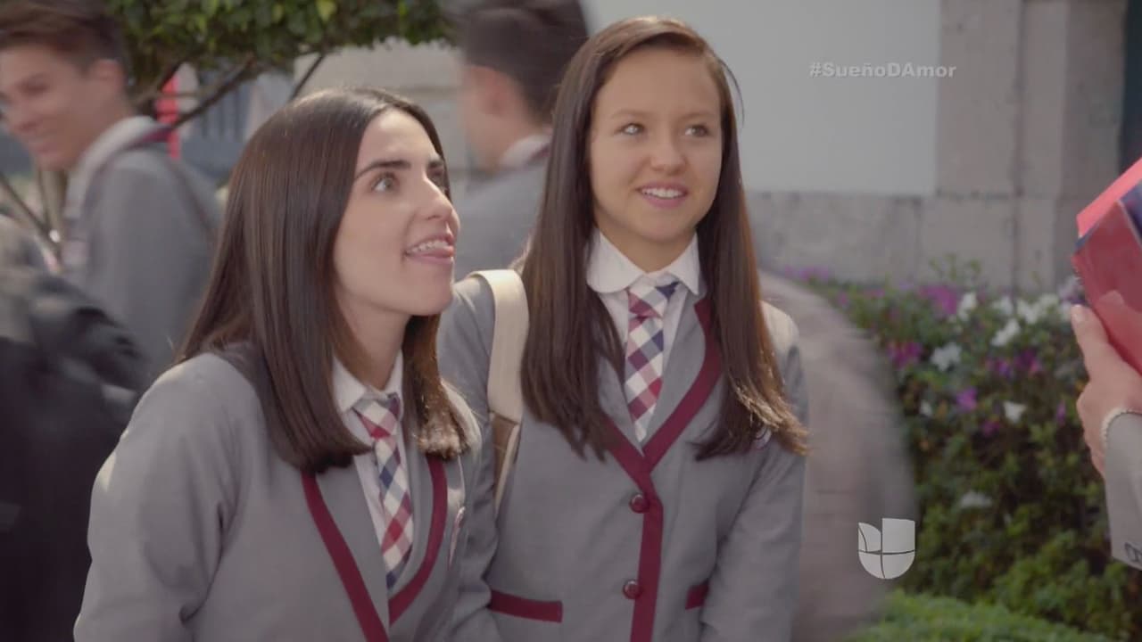 La primer reportada es Salma Kuri, primero por inventar chismes de la maestra Esperanza y ponerla en aprietos ante la directora.