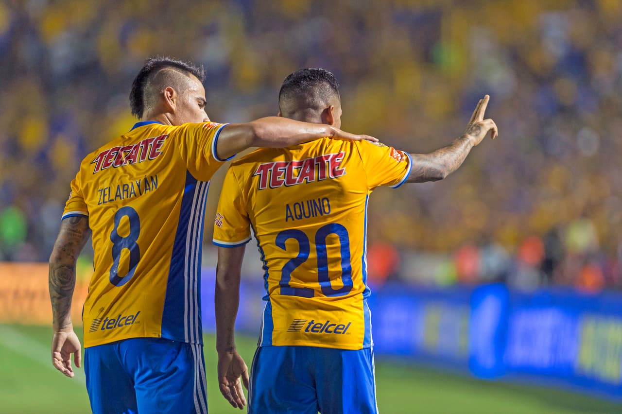 Exfigura de Tigres cumple su sueño al conocer y regalarle su playera a Messi