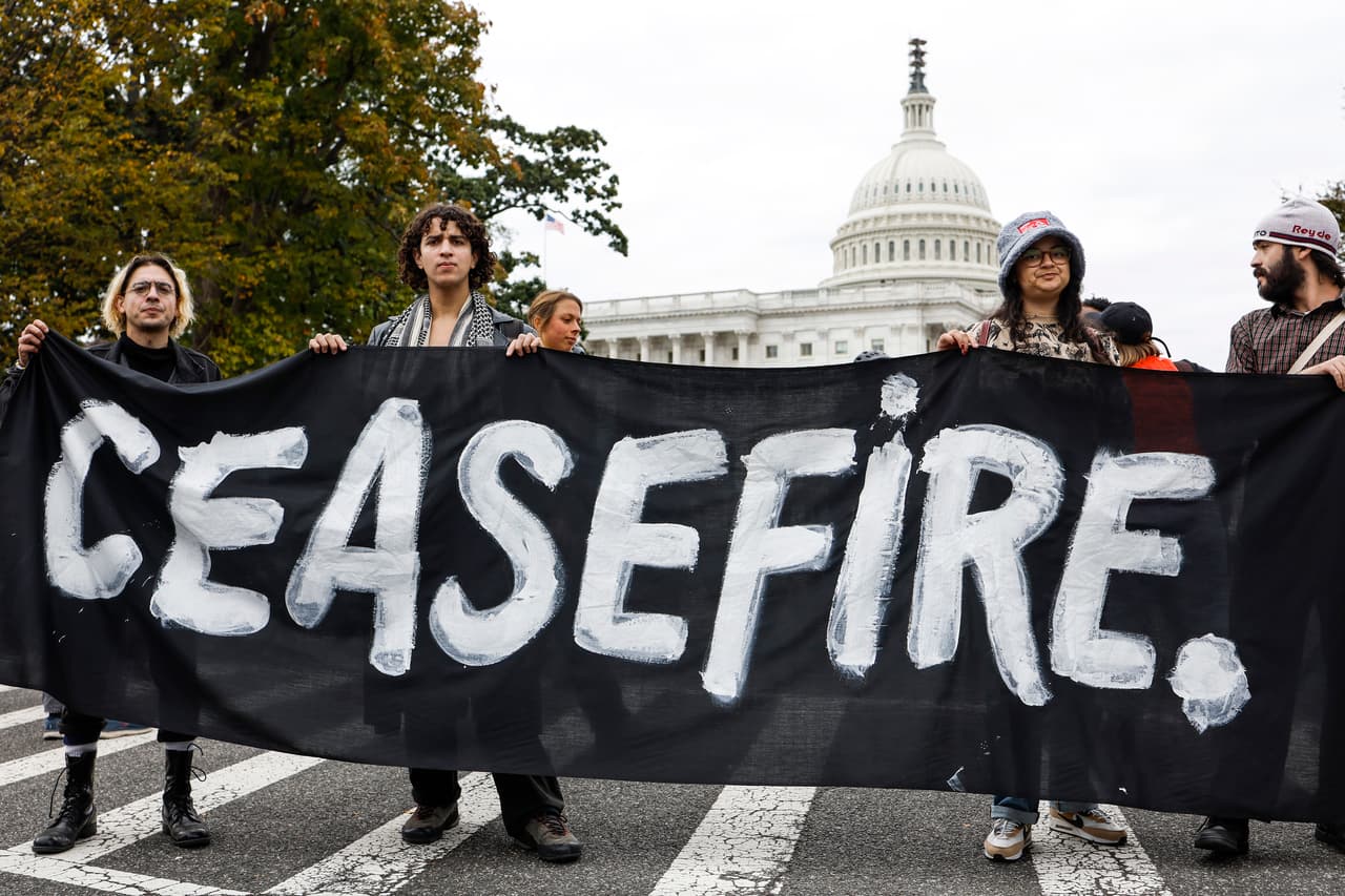 La protesta masiva de Jewish Voice for Peace condujo a una multitud desde el National Mall hasta el Capitolio.