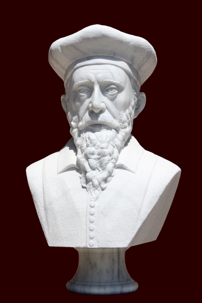 No obstante, a la Virgen se estaría refiriendo Nostradamus al decir que "Nuestra Señora" llorará por todos nosotros.