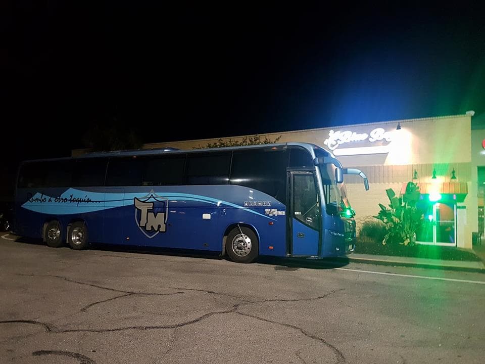 Los oaxaqueños se sentían orgullosos de contar con su propio autobús, con el cual viajaban por México.