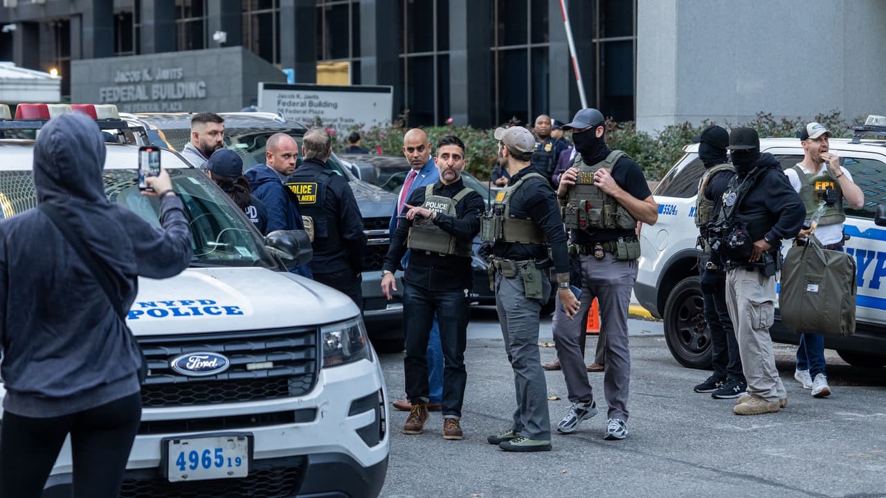 Nueve inmigrantes detenidos en redada de ICE en Nueva York; operativo desata críticas 