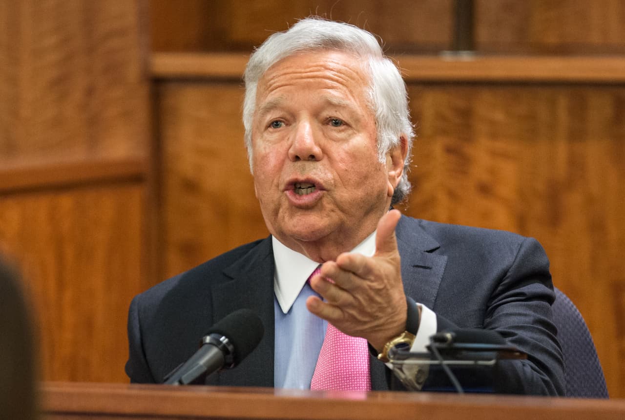 Robert Kraft, dueño de los New England Patriots: Confío en Tom Brady, es inocente