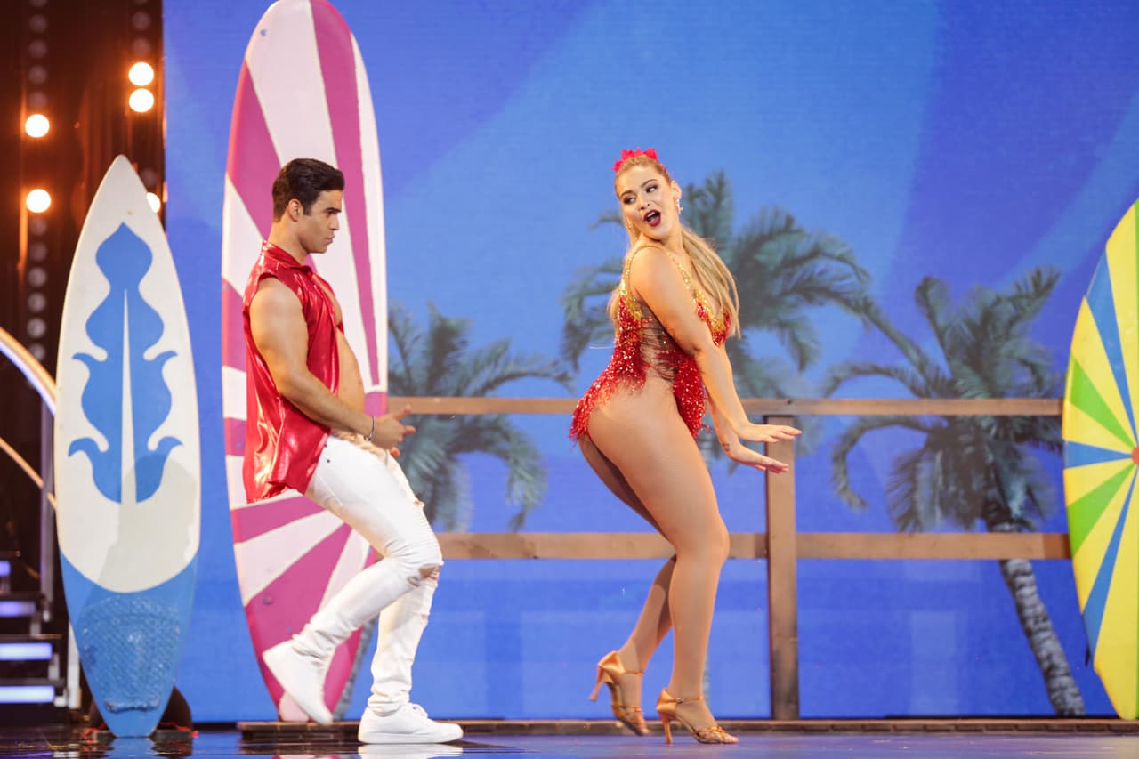 Y como el baile había sido increíble (los pasos, la diversión, la comunicación con el público), Migbelis fue una de las elegidas por Greeicy Rendón (ganadora de Mira Quién Baila 2018) para llevarse el premio de una visita al spa.