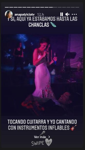 Recordó que su esposo y ella se pusieron de acuerdo para que en la fiesta sonara música de todos los géneros. Tomaron la decisión de darle una sorpresa a los invitados y ofreciendo un baile sorpresa: "Planeamos hacer una coreografía. Escogimos 'Bailando' de Enrique Iglesias y Gente de Zona", tema con el que deleitaron después del vals.