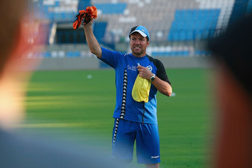 El alemán siempre fue reconocido como el ‘Patrón del medio campo’ y junto a Xavi Hernández fue escogido como el mejor central defensivo de todos los tiempos.
<br>