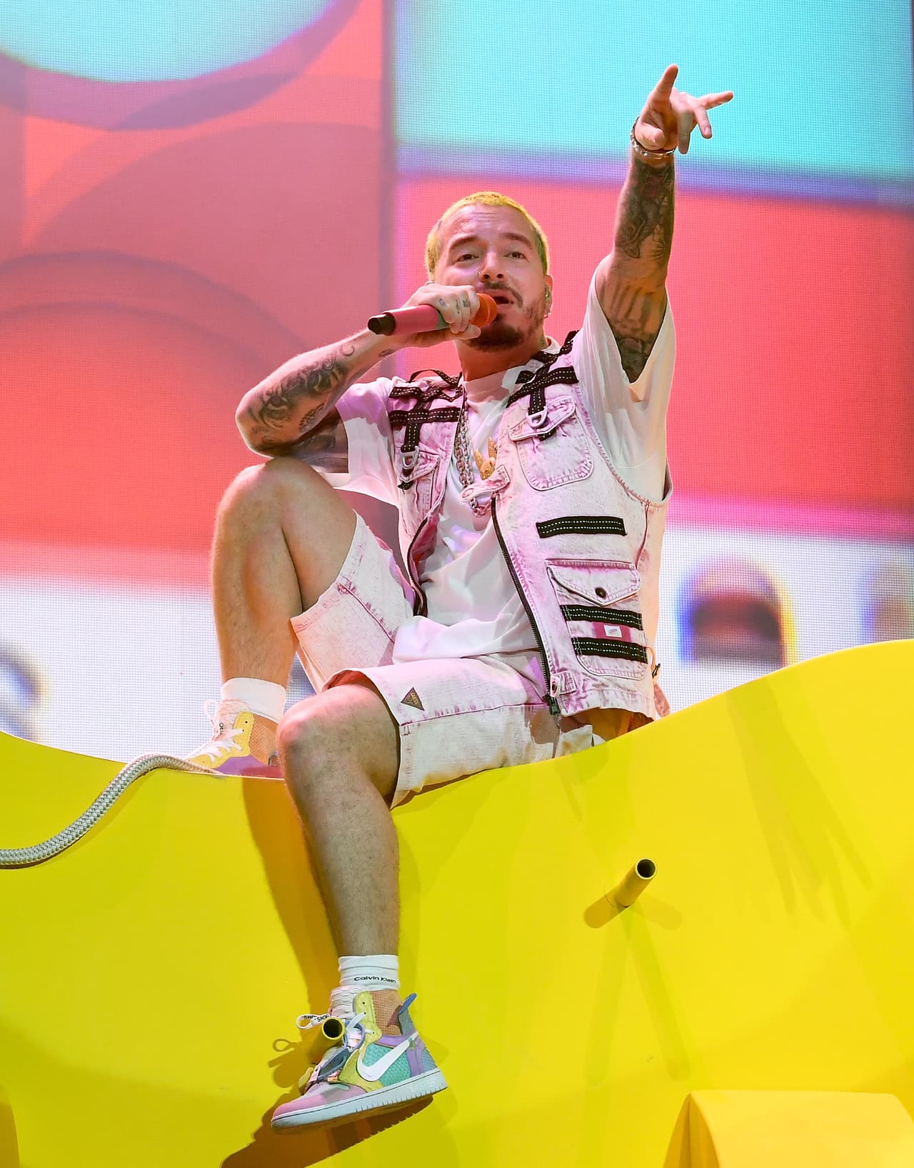 J Balvin, 6 nominaciones.
<br>1. Canción para el carro.
<br>2. Me llama la atención.
<br>3. Siempre auténtico.
<br>4. Obsesionado con el cabello.
<br>5. Coreografías que me matan. 
<br>6. Esto sí es