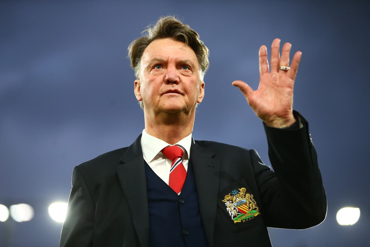 Van Gaal responde tres preguntas y abandona conferencia de prensa enfurecido