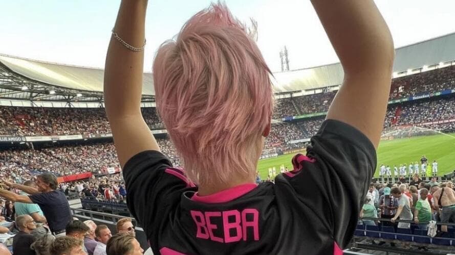 Fer Serrano celebró en grande el debut de Santi Giménez en Feyenoord