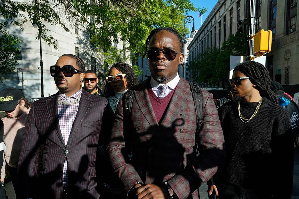 Temprano en el día, seguidores de Sean 'Diddy' Combs ocuparon un espacio cerca del tribunal para manifestarle su apoyo en este proceso.
