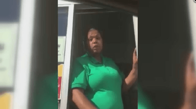 "¿Puedes deletrear 'Deportation'?": la respuesta de una gerente de McDonald's a una clienta hispana